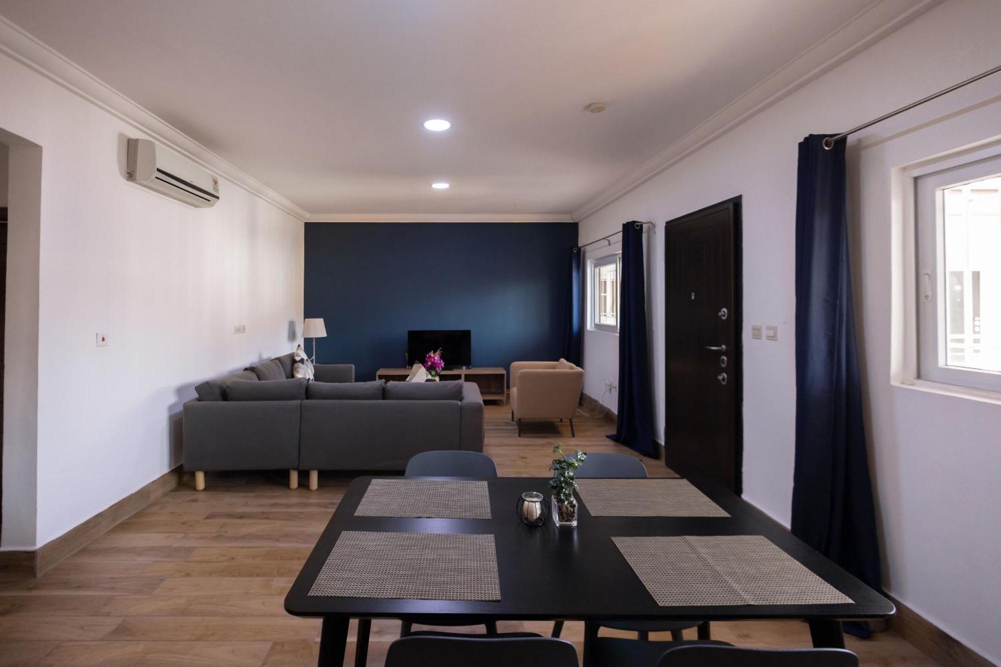 Bragha Apartments And Hotel セコンディ・タコラディ エクステリア 写真